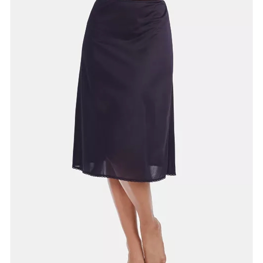 Vanity Fair Black Half Slip 28in